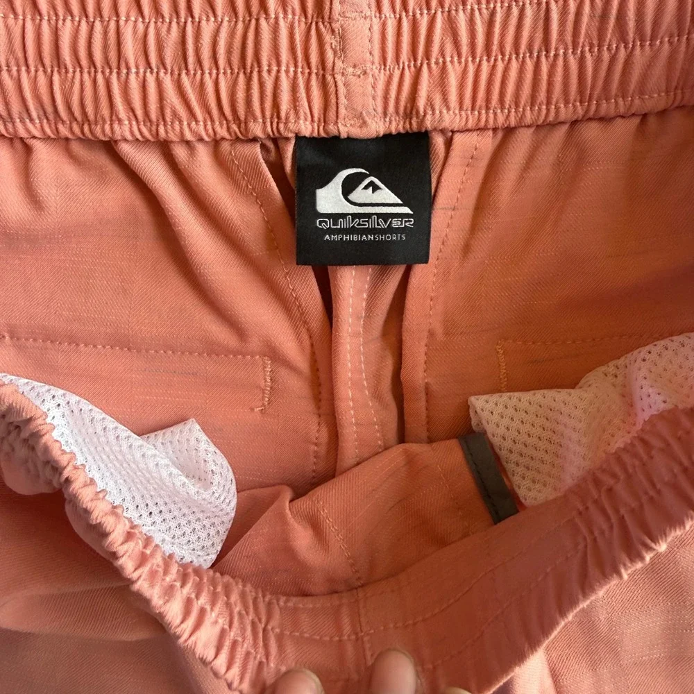 Quiksilver Amphibian Shorts Mens Small Pink DryFlight Hybrid Boardshorts